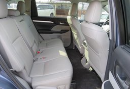 2016 Toyota Highlander - Image 30