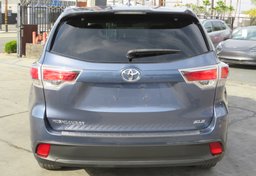 2016 Toyota Highlander - Image 12