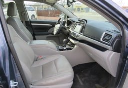 2016 Toyota Highlander - Image 26