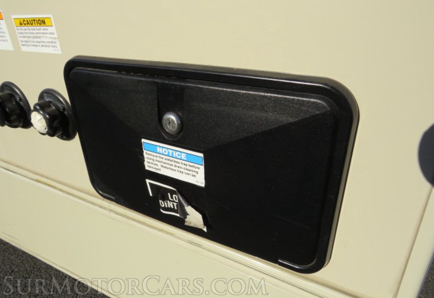 2019 Ford E-Series Cutaway - Image 17