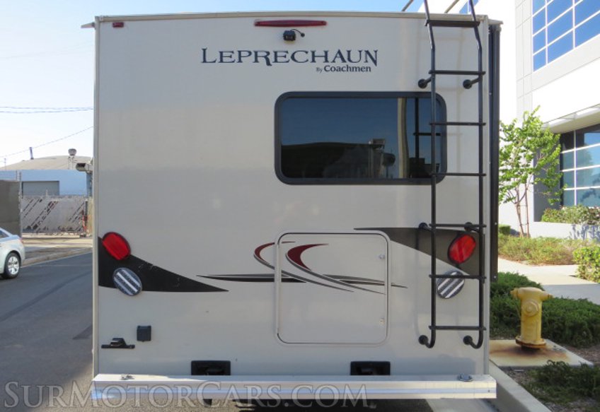 2019 Ford E-Series Cutaway - Image 12