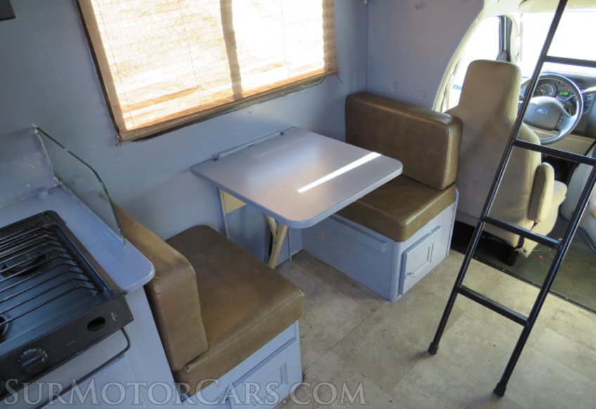 2019 Ford E-Series Cutaway - Image 42