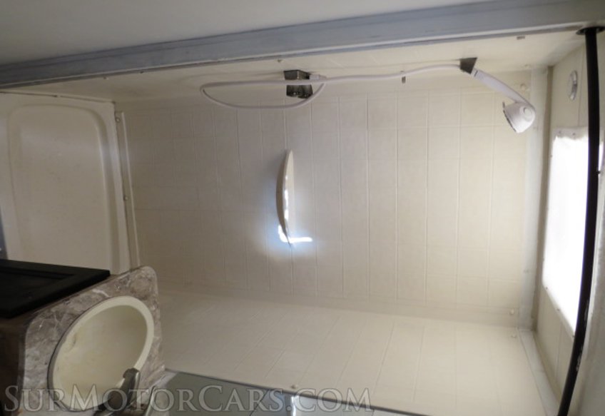 2019 Ford E-Series Cutaway - Image 57