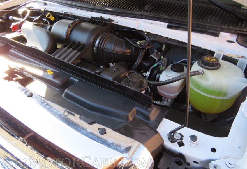 2019 Ford E-Series Cutaway - Image 60