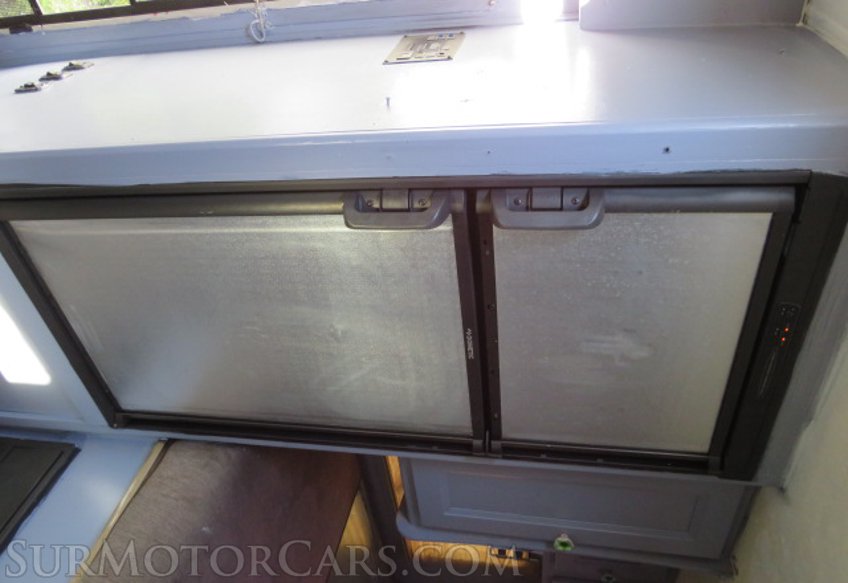 2019 Ford E-Series Cutaway - Image 46