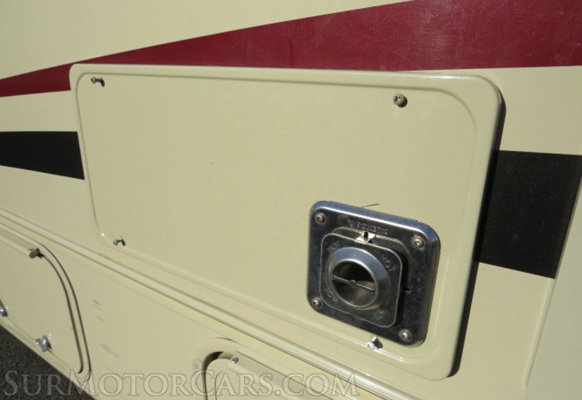 2019 Ford E-Series Cutaway - Image 20