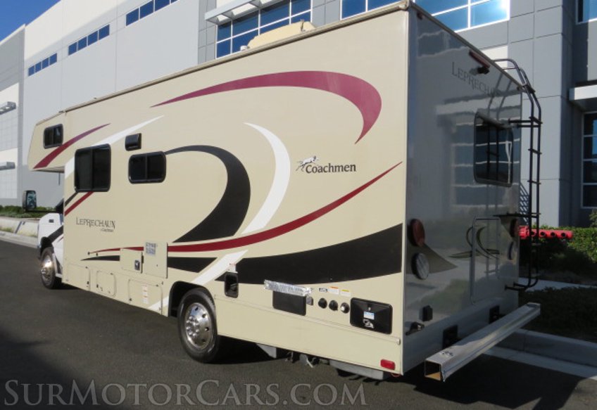 2019 Ford E-Series Cutaway - Image 6