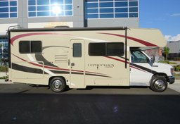 2019 Ford E-Series Cutaway - Image 9