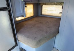 2019 Ford E-Series Cutaway - Image 48