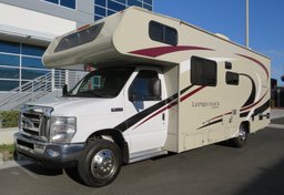 2019 Ford E-Series Cutaway - Image 2