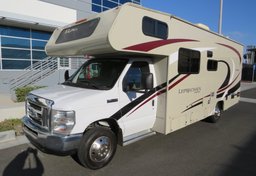 2019 Ford E-Series Cutaway - Image 4