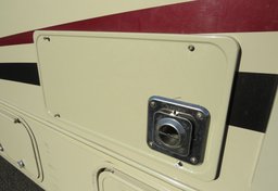 2019 Ford E-Series Cutaway - Image 20