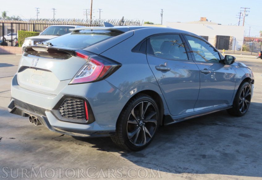 2017 Honda Civic Hatchback - Image 10