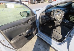 2017 Honda Civic Hatchback - Image 17