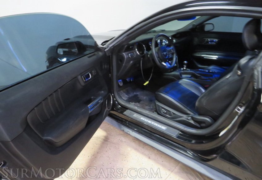 2017 Ford Mustang - Image 20