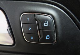 2017 Ford Mustang - Image 42