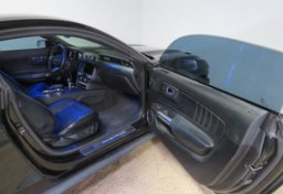 2017 Ford Mustang - Image 21