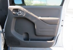 2019 Nissan Frontier - Image 36