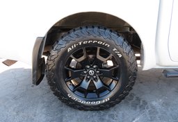 2019 Nissan Frontier - Image 16