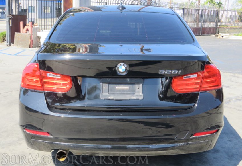2015 BMW 3 Series - Image 12