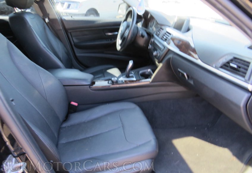 2015 BMW 3 Series - Image 22