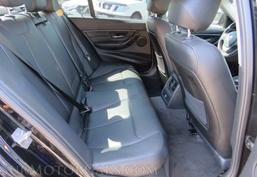 2015 BMW 3 Series - Image 30