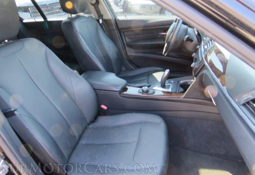 2015 BMW 3 Series - Image 24