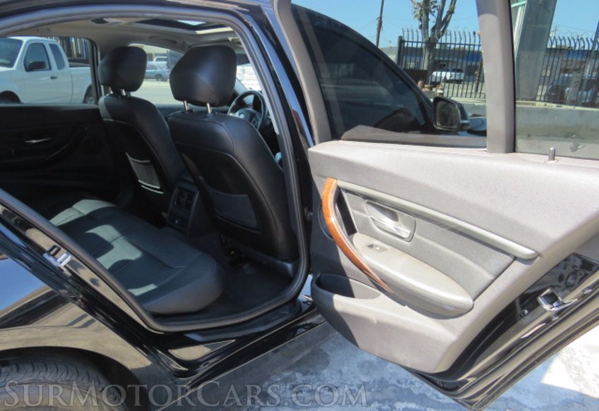 2015 BMW 3 Series - Image 26