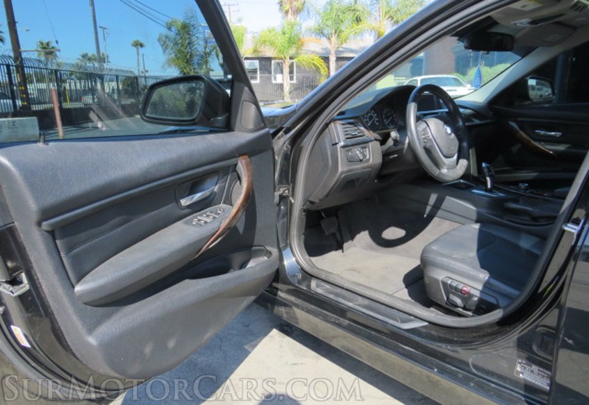 2015 BMW 3 Series - Image 19