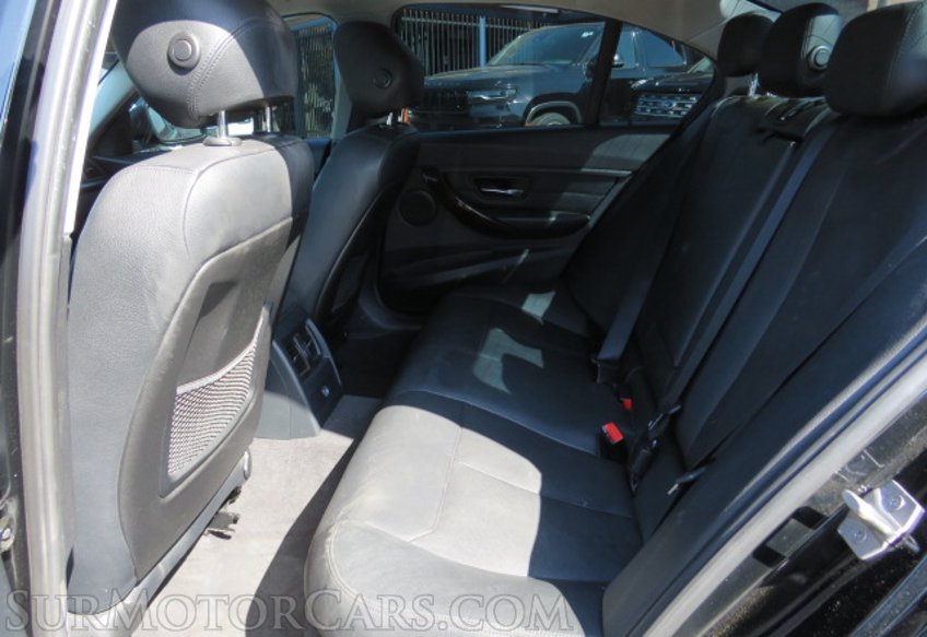 2015 BMW 3 Series - Image 27