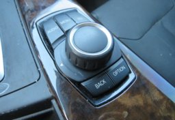 2015 BMW 3 Series - Image 38