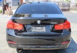 2015 BMW 3 Series - Image 12