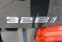 2015 BMW 3 Series - Image 17