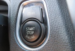 2015 BMW 3 Series - Image 39