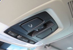 2015 BMW 3 Series - Image 45