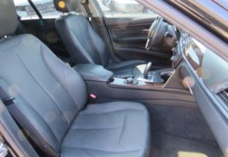 2015 BMW 3 Series - Image 24