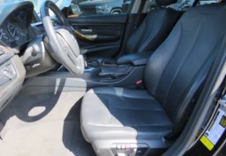 2015 BMW 3 Series - Image 23