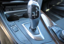 2015 BMW 3 Series - Image 37