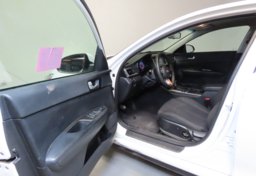 2019 Kia Optima - Image 20