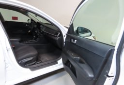 2019 Kia Optima - Image 21