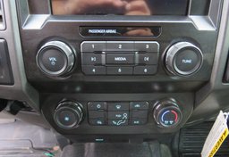 2022 Ford Super Duty F-350 SRW - Image 41