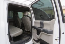 2022 Ford Super Duty F-350 SRW - Image 28