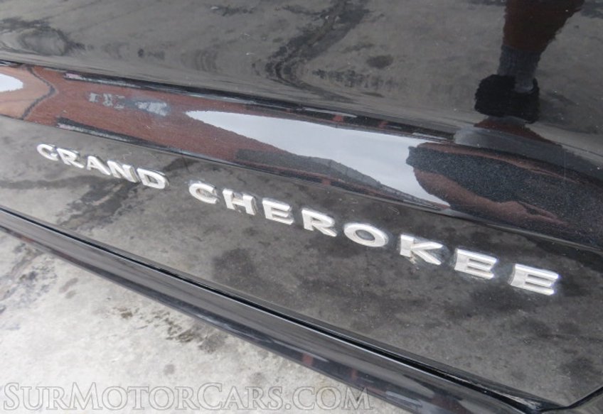 2013 Jeep Grand Cherokee SRT - Image 21