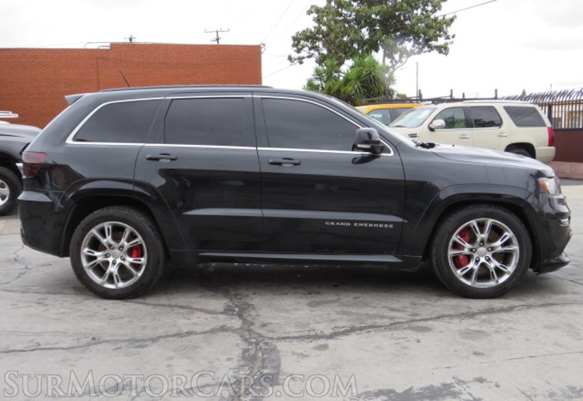 2013 Jeep Grand Cherokee SRT - Image 11