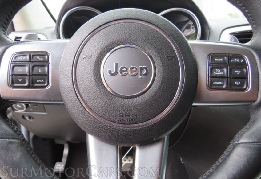 2013 Jeep Grand Cherokee SRT - Image 37