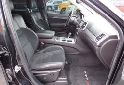 2013 Jeep Grand Cherokee SRT - Image 27