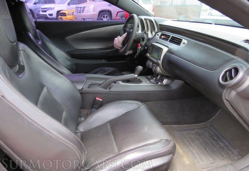 2014 Chevrolet Camaro - Image 25