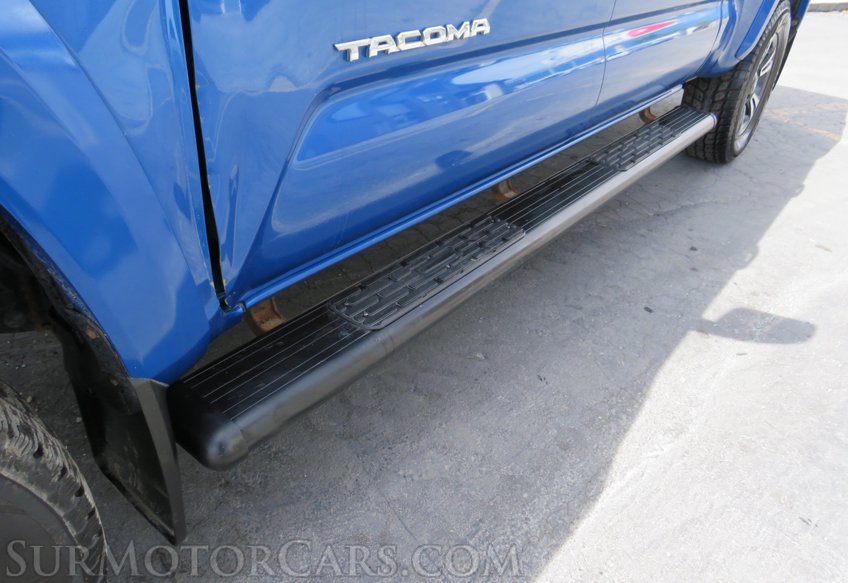 2017 Toyota Tacoma - Image 18