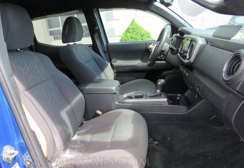 2017 Toyota Tacoma - Image 30