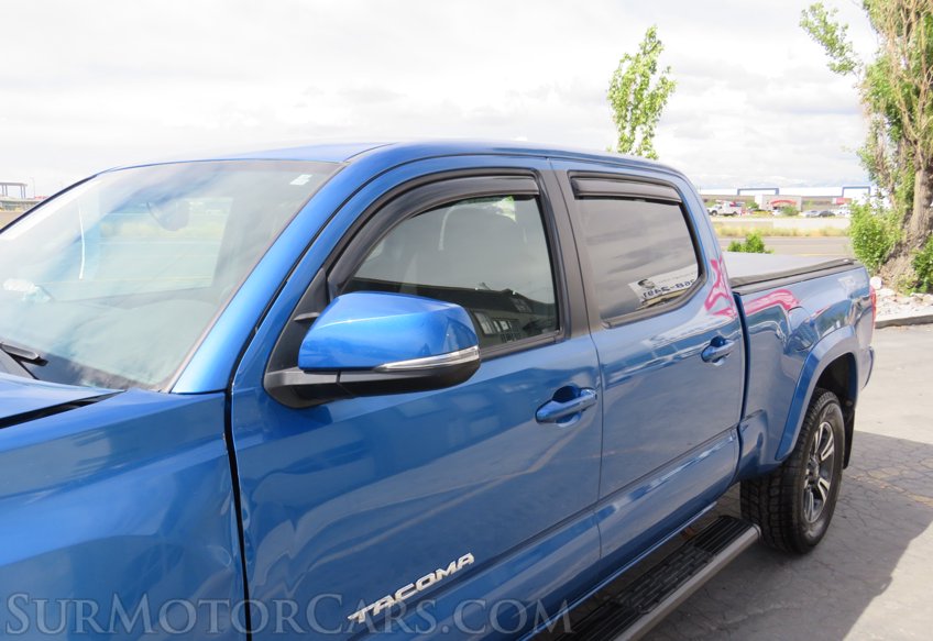 2017 Toyota Tacoma - Image 12